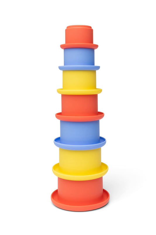 Gobelets rouges, jaunes et bleus