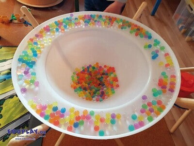 Perles sensorielles colorées