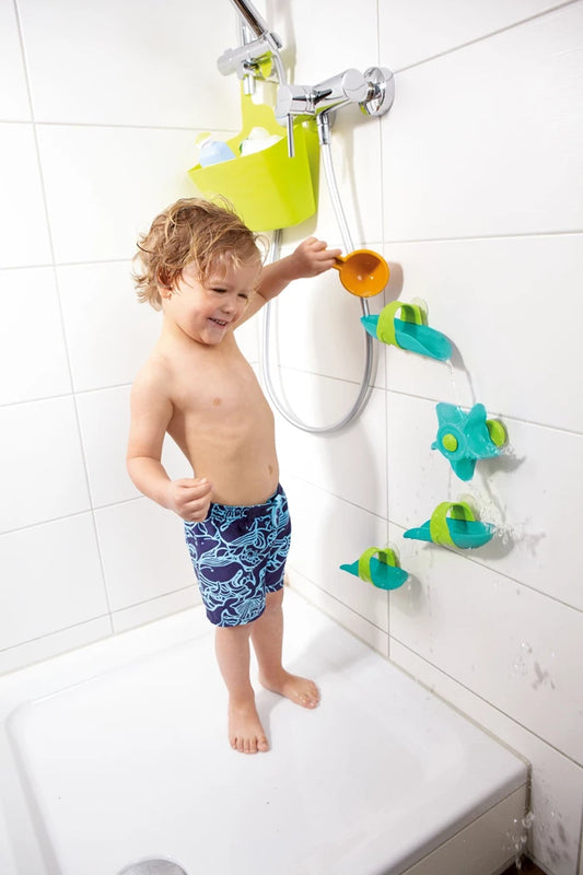 Divertimento in bagno con scivolo a sfera - Cascata